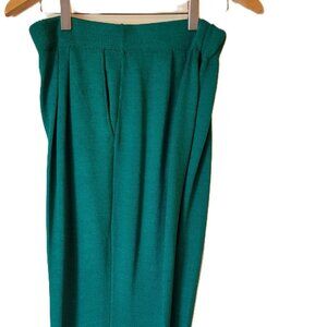 St. John Collection Santana Knit Green Pants Pockets Pleated Front Size 8